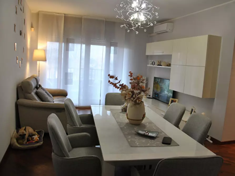 Immagine 2 di Appartamento in vendita  in Via Grazia Deledda 1 a Vanzago