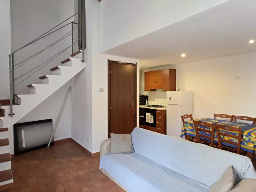 Immagine 1 di Casa indipendente in vendita  in Via Belvedere,9 a Basicò