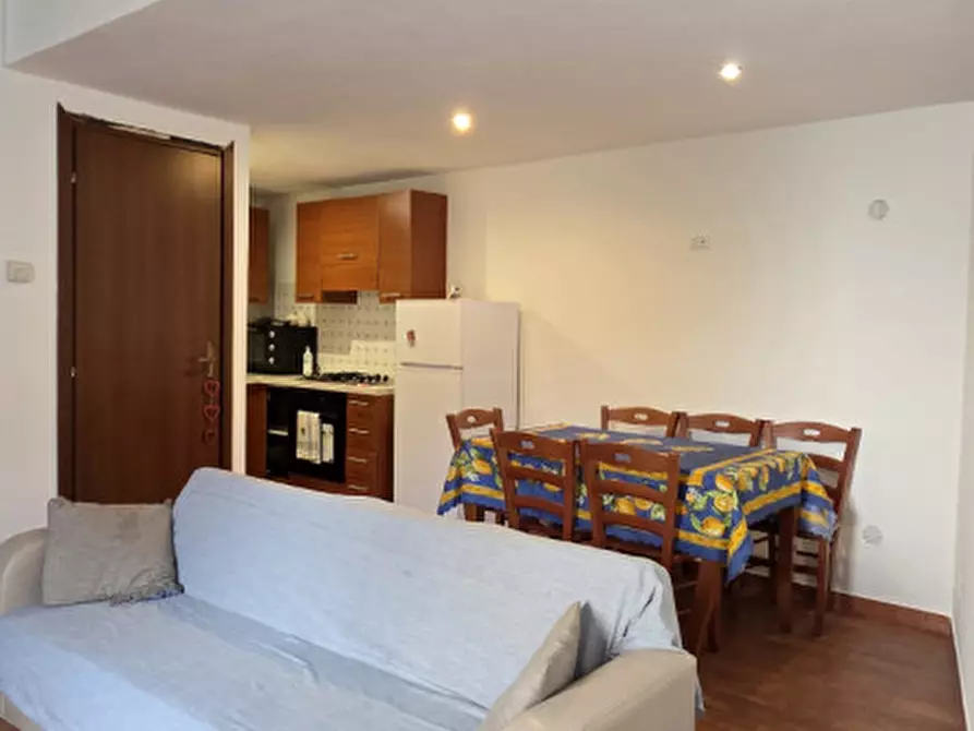 Immagine 2 di Casa indipendente in vendita  in Via Belvedere,9 a Basicò