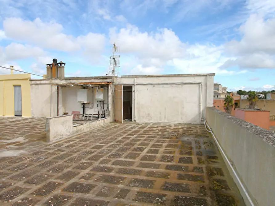 Immagine 41 di Casa bifamiliare in vendita  in Via Virgilio a Casarano