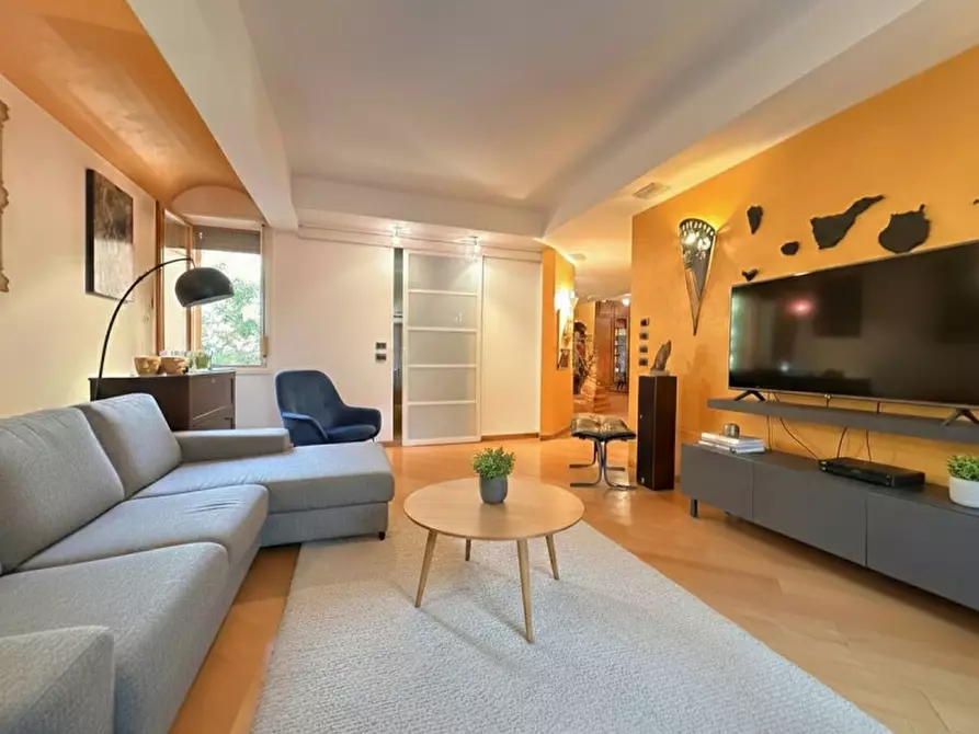 Immagine 3 di Attico in vendita  in PIAZZA GUIDO ROSSA  5 a Modena