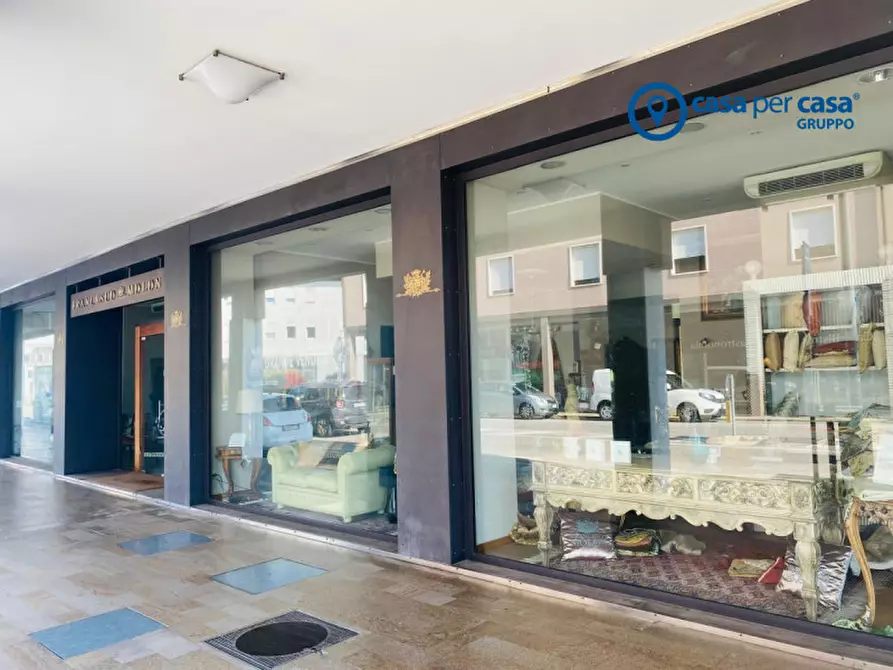 Immagine 3 di Negozio in affitto  in Via Armando Diaz a Abano Terme