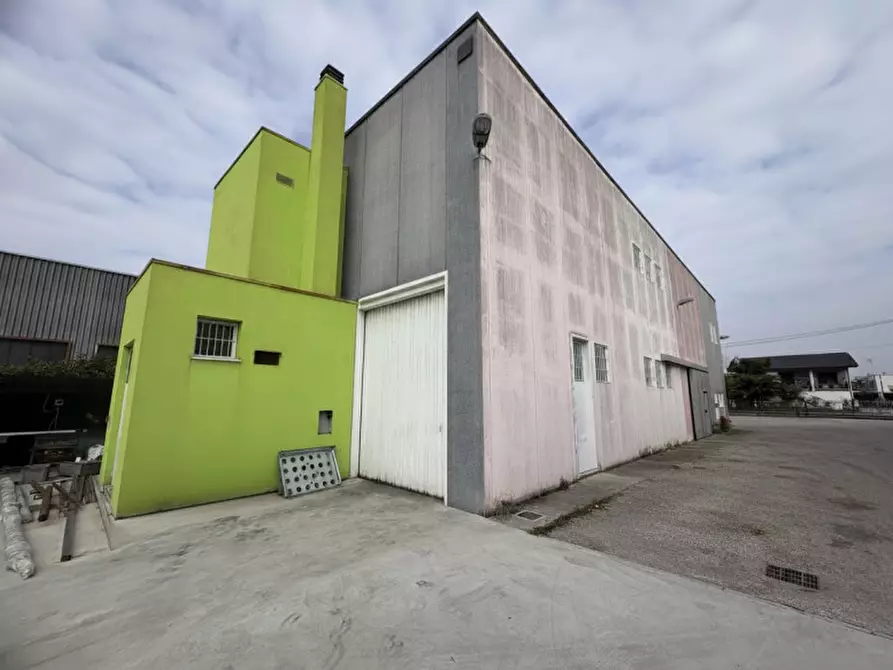 Immagine 11 di Capannone industriale in vendita  in Via Ugo Foscolo a Vigonza
