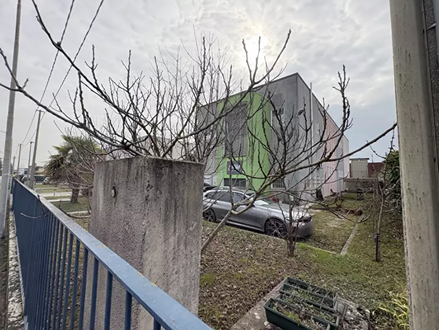 Immagine 13 di Capannone industriale in vendita  in Via Ugo Foscolo a Vigonza