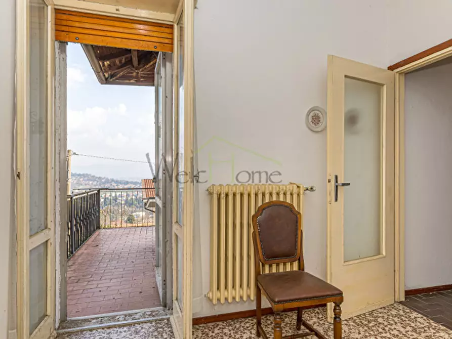 Immagine 20 di Villa in vendita  in Via dei Faggi a Erba