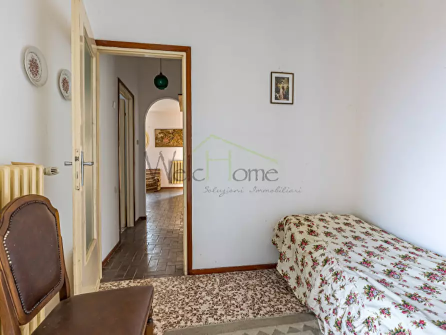 Immagine 19 di Villa in vendita  in Via dei Faggi a Erba