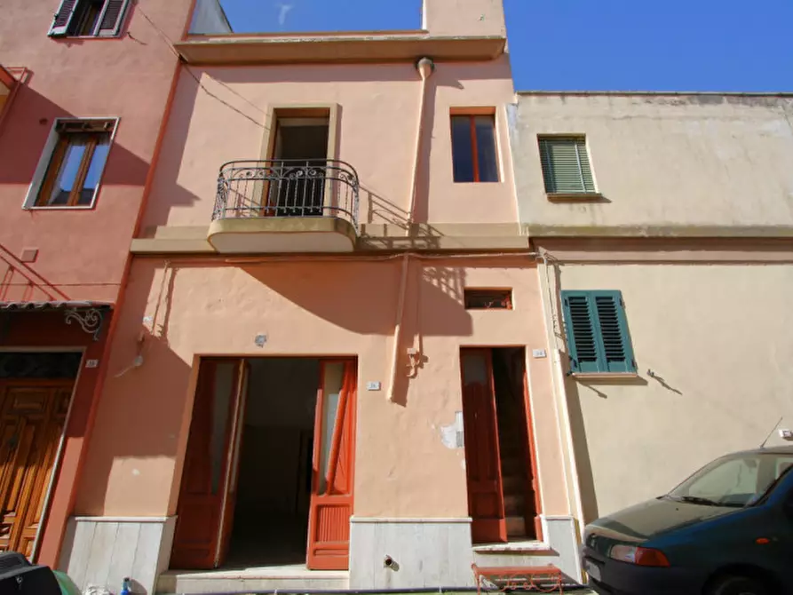 Immagine 1 di Casa indipendente in vendita  in Via Giudice Fagiani a Parabita