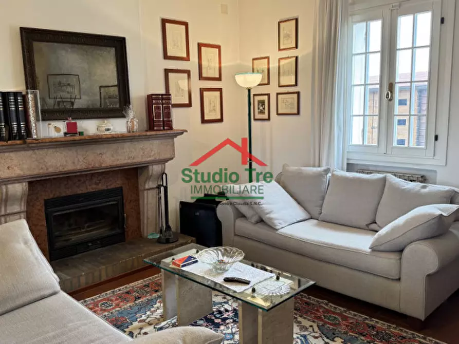 Immagine 4 di Villa in vendita  in Viale della Resistenza, 149 a Quarto D'altino