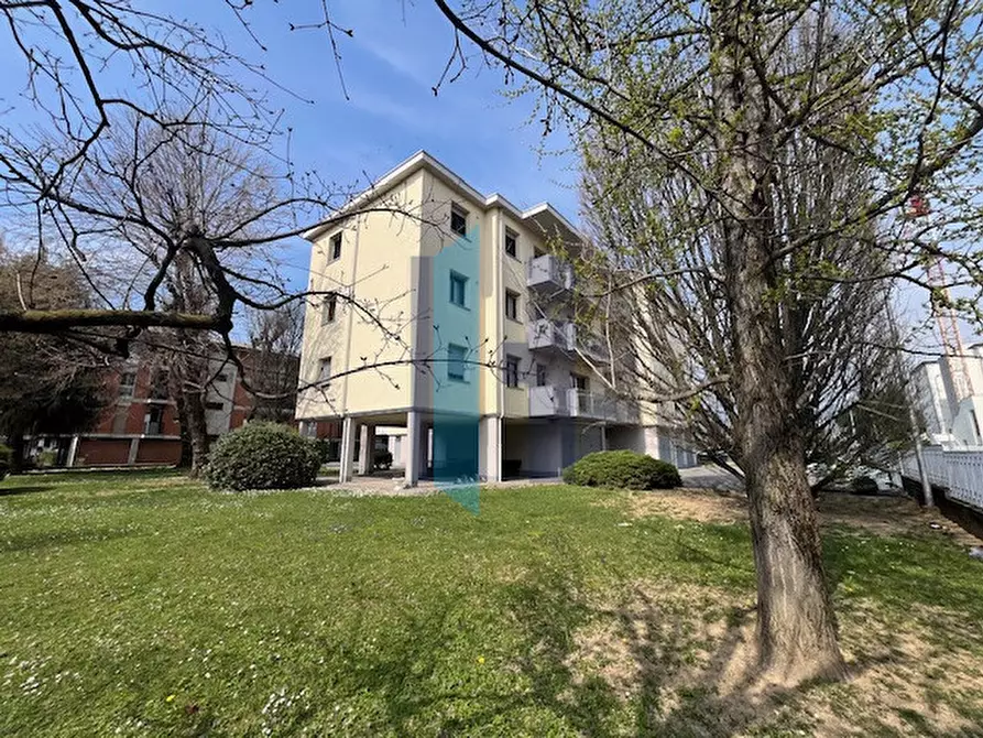 Immagine 4 di Appartamento in vendita  in Via Forlanini a Ponte San Pietro
