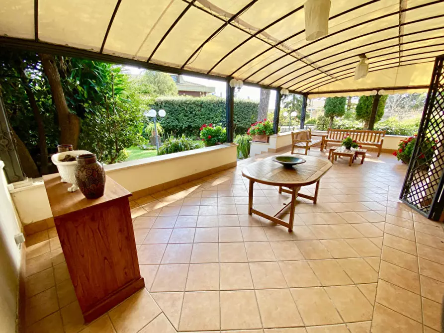 Immagine 6 di Villa in vendita  in Via Gaetano Koch a Roma