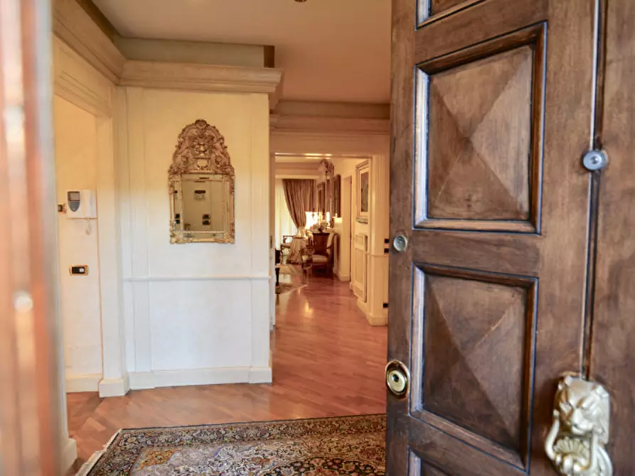 Immagine 8 di Villa in vendita  in Via Gaetano Koch a Roma