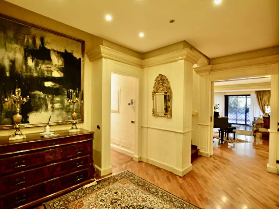 Immagine 9 di Villa in vendita  in Via Gaetano Koch a Roma