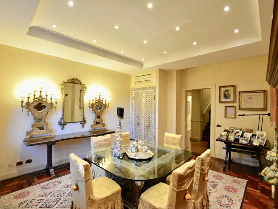 Immagine 10 di Villa in vendita  in Via Gaetano Koch a Roma