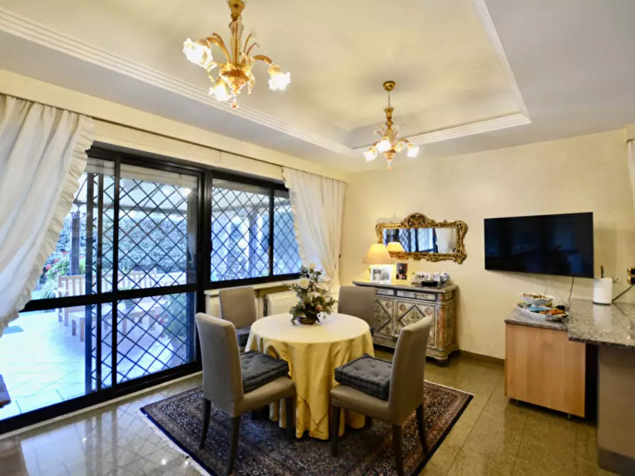 Immagine 15 di Villa in vendita  in Via Gaetano Koch a Roma