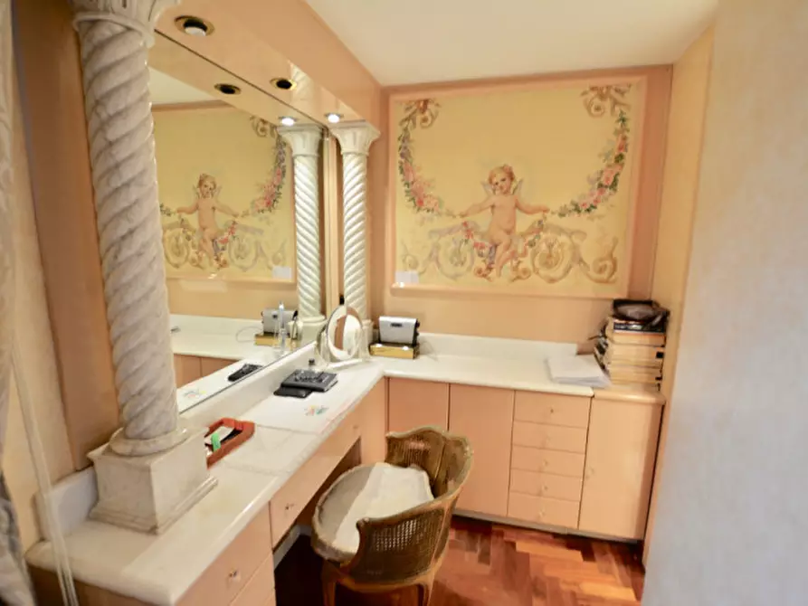 Immagine 26 di Villa in vendita  in Via Gaetano Koch a Roma