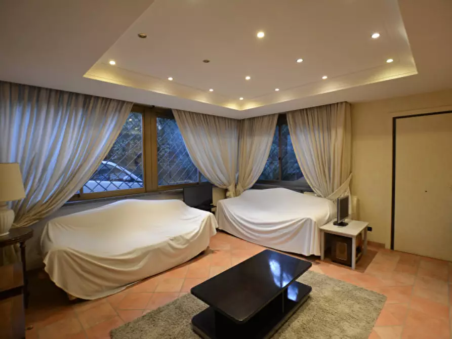 Immagine 32 di Villa in vendita  in Via Gaetano Koch a Roma