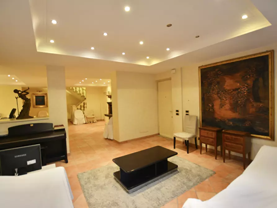 Immagine 33 di Villa in vendita  in Via Gaetano Koch a Roma