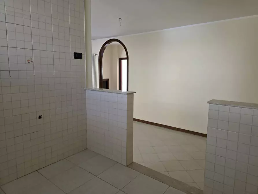 Immagine 9 di Appartamento in vendita  in VIA SILVIO PELLICO n. 9  Interno 1 Piano T a Montescaglioso