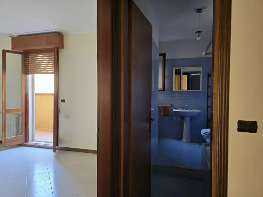 Immagine 15 di Appartamento in vendita  in VIA SILVIO PELLICO n. 9  Interno 1 Piano T a Montescaglioso