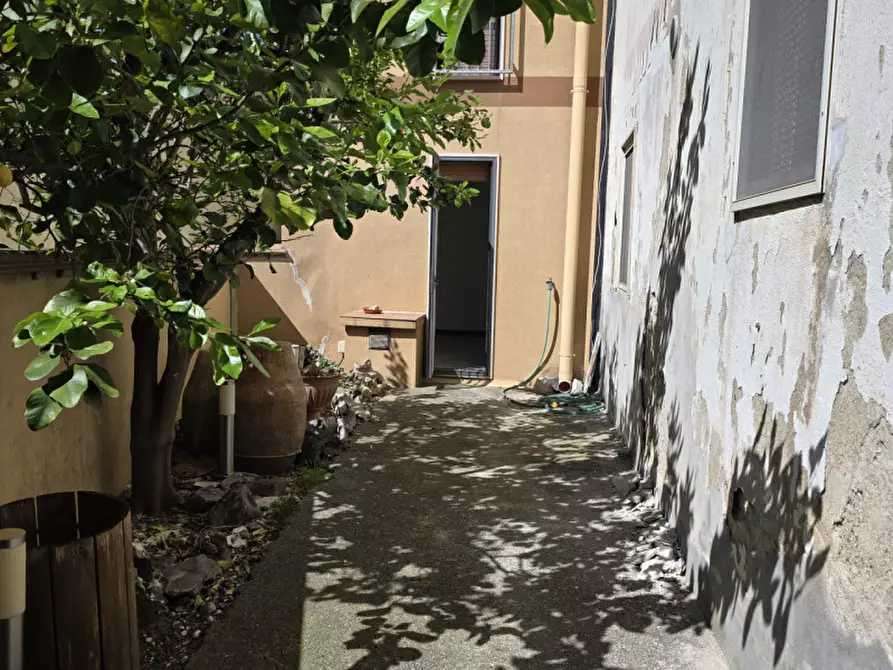 Immagine 32 di Appartamento in vendita  in VIA SILVIO PELLICO n. 9  Interno 1 Piano T a Montescaglioso