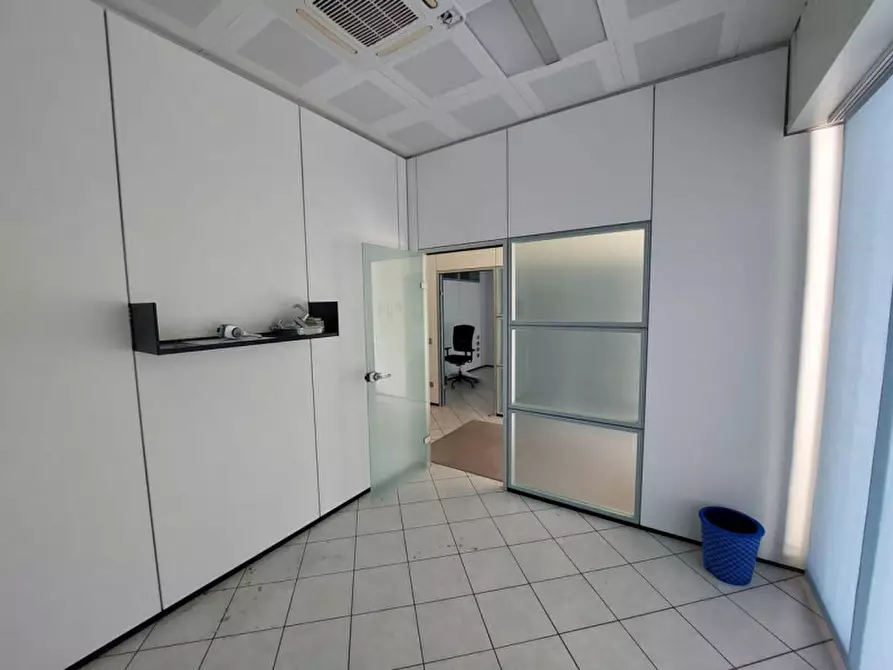 Immagine 12 di Ufficio in vendita  in Via Giuseppe Mazzini, 156, 41049 Sassuolo MO, Italia a Sassuolo
