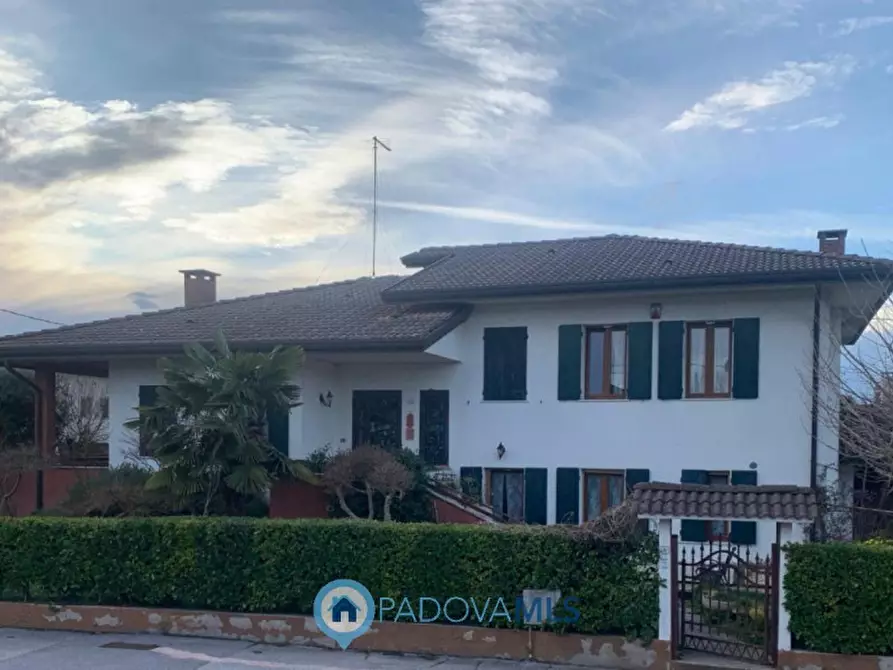 Immagine 2 di Villa in vendita  in Via Risorgimento a Bovolenta