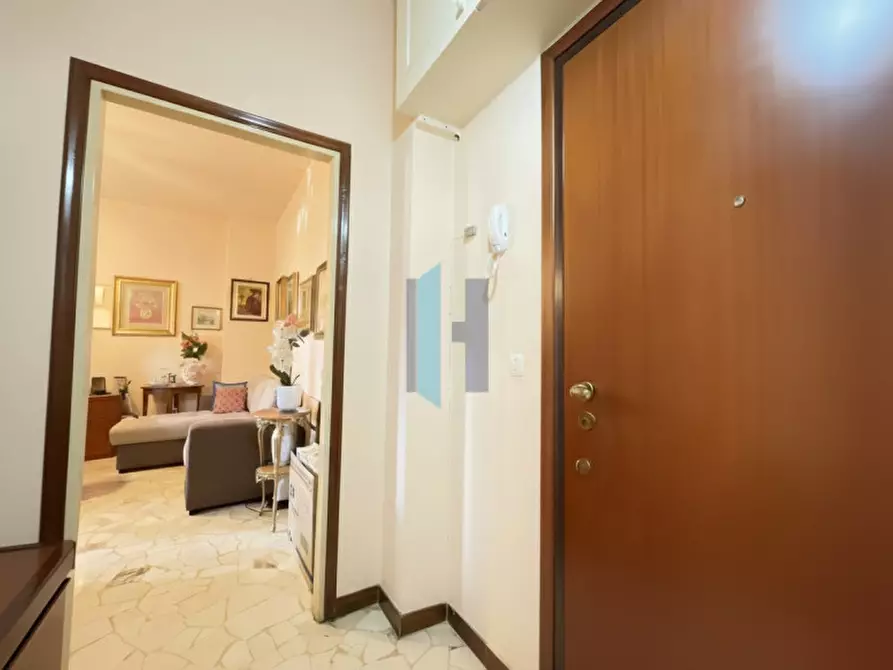 Immagine 2 di Appartamento in vendita  in Via Giovanni Berchet a Brescia