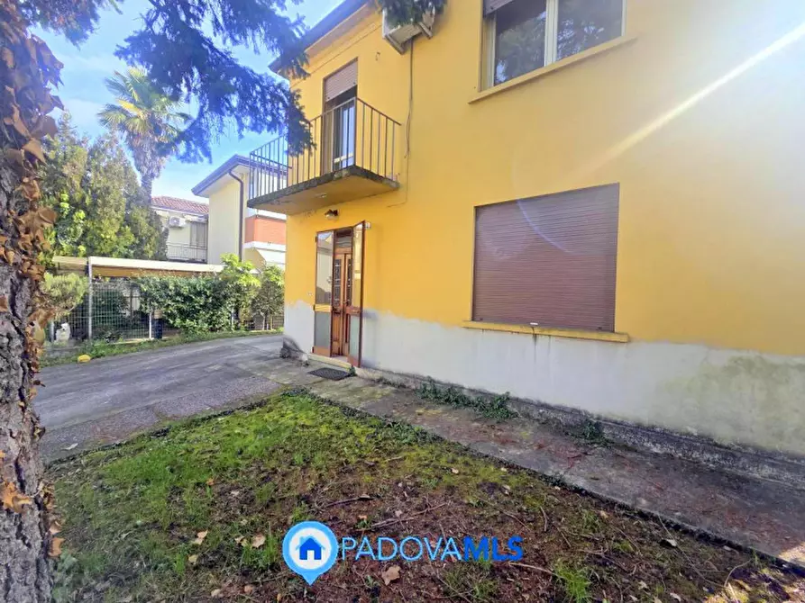Immagine 3 di Casa indipendente in vendita  in Via Lorenzo Perosi a Padova
