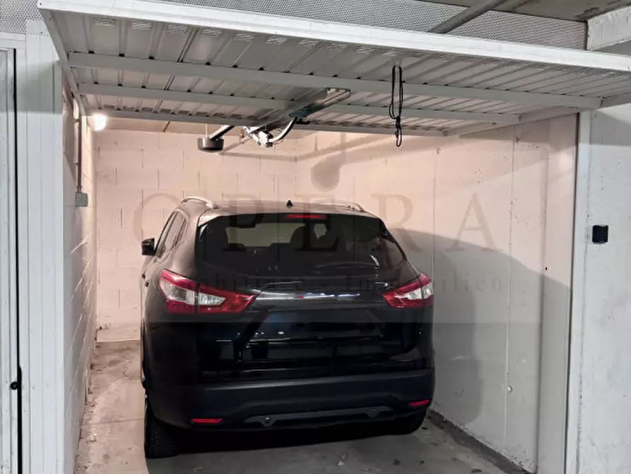 Immagine 3 di Garage in vendita  in Via Novacella - Neustifterweg a Bolzano