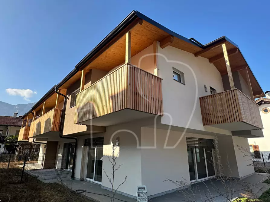 Immagine 2 di Villetta a schiera in vendita  in Via Roma a Egna .Neumarkt.