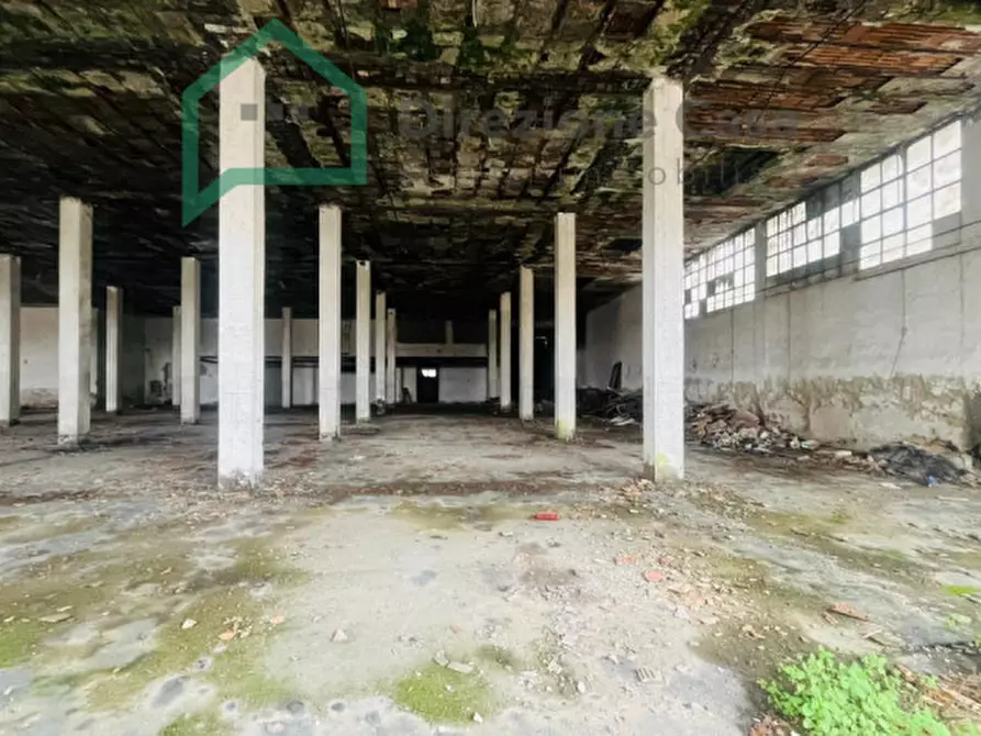 Immagine 4 di Capannone industriale in vendita  in VIA GIAMBATTISTA VELA a Napoli