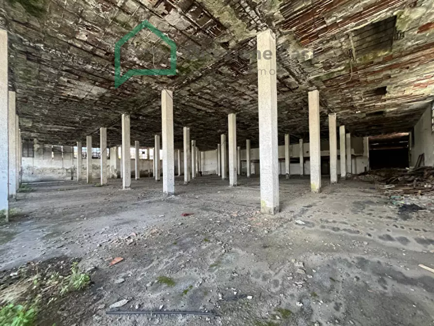 Immagine 16 di Capannone industriale in vendita  in VIA GIAMBATTISTA VELA a Napoli