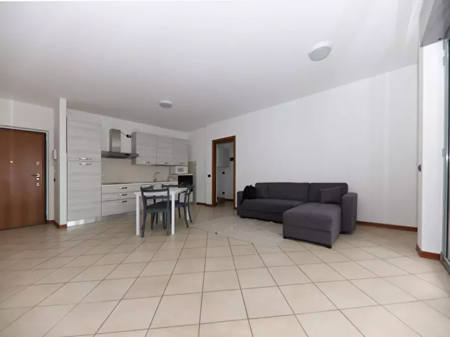 Immagine 3 di Appartamento in affitto  in piazza 25 Aprile 8 a Seregno