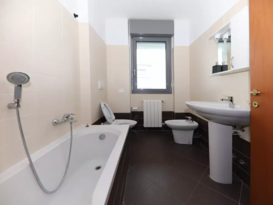 Immagine 13 di Appartamento in affitto  in piazza 25 Aprile 8 a Seregno