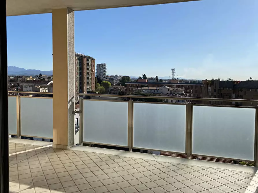 Immagine 15 di Appartamento in affitto  in piazza 25 Aprile 8 a Seregno