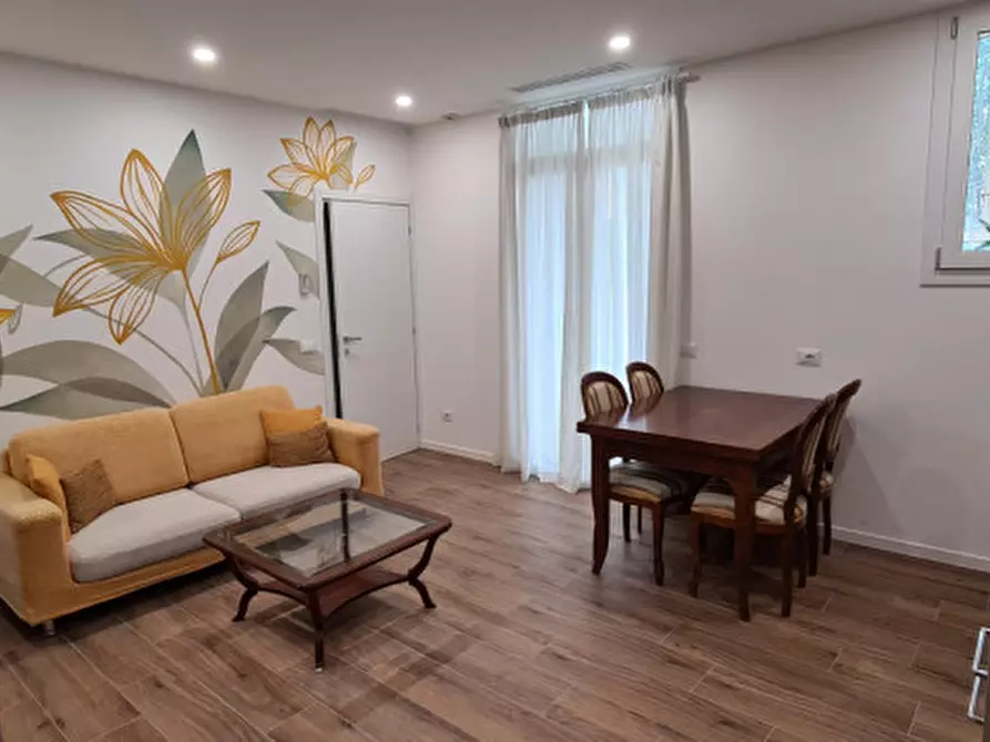 Immagine 1 di Appartamento in affitto  in via Piave a Padova