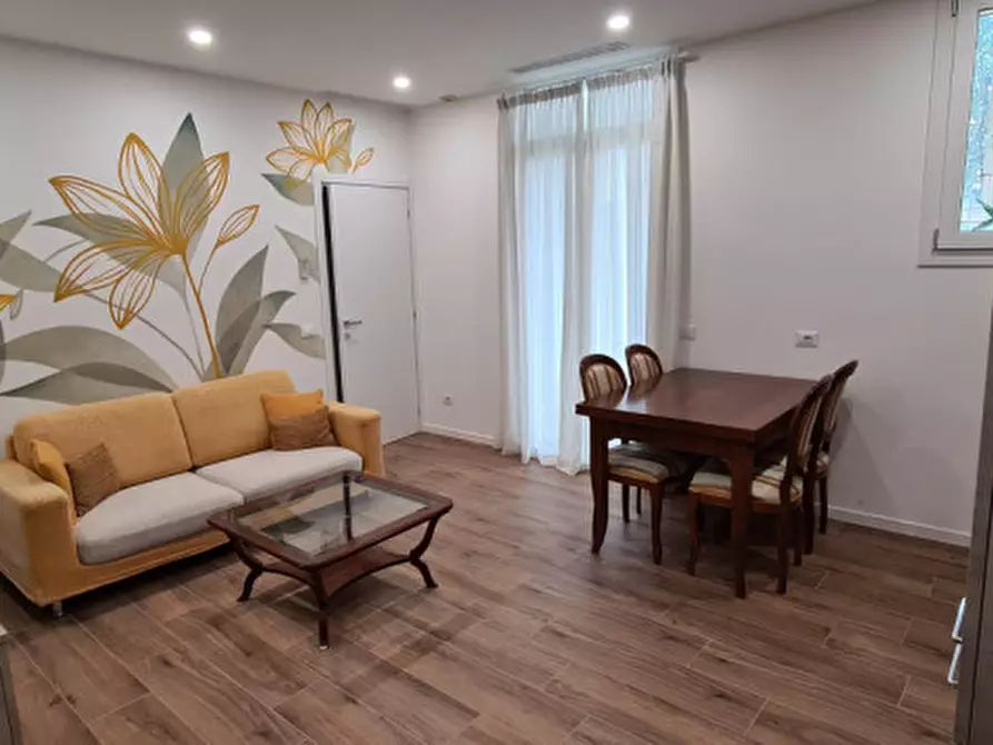 Immagine 2 di Appartamento in affitto  in via Piave a Padova