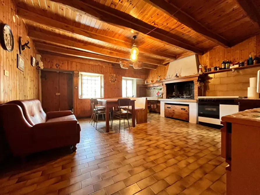 Immagine 2 di Rustico / casale in vendita  in Via Petrazzini a Crespadoro