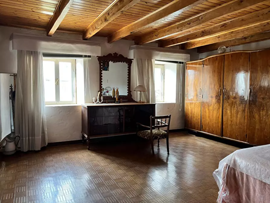 Immagine 12 di Rustico / casale in vendita  in Via Petrazzini a Crespadoro