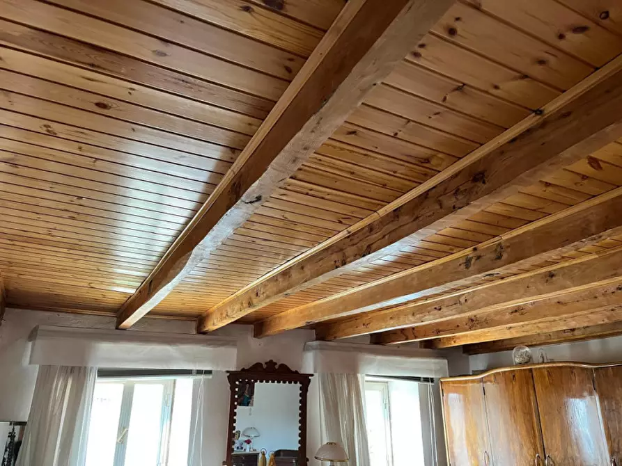 Immagine 13 di Rustico / casale in vendita  in Via Petrazzini a Crespadoro