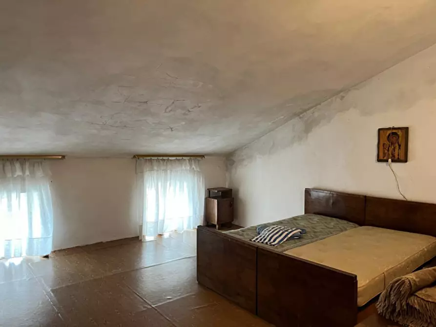 Immagine 15 di Rustico / casale in vendita  in Via Petrazzini a Crespadoro