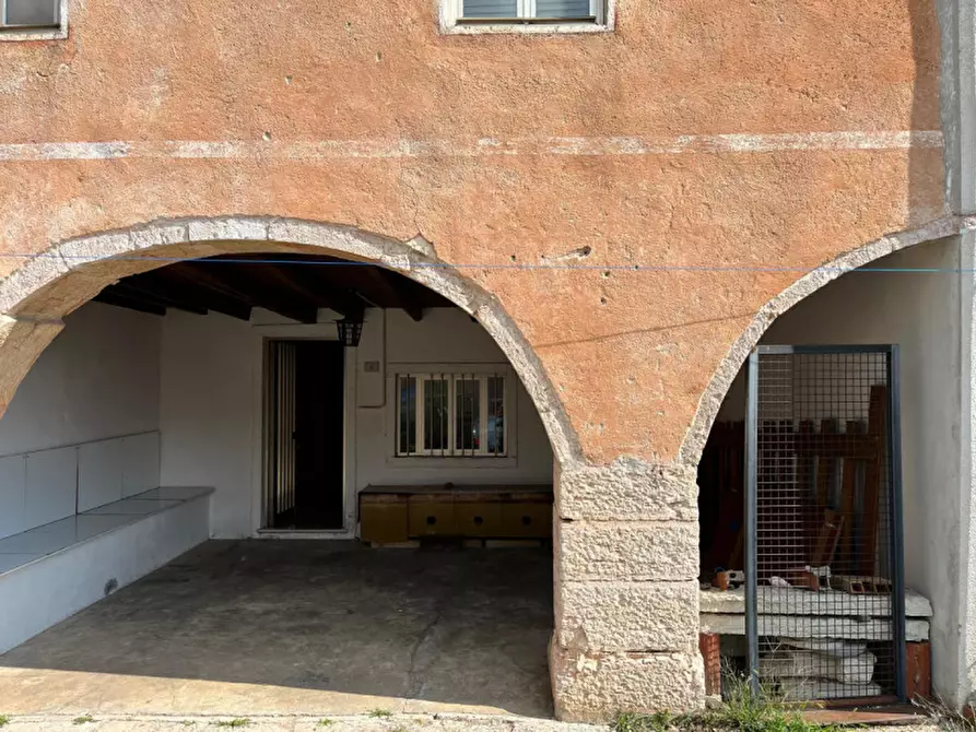 Immagine 21 di Rustico / casale in vendita  in Via Petrazzini a Crespadoro