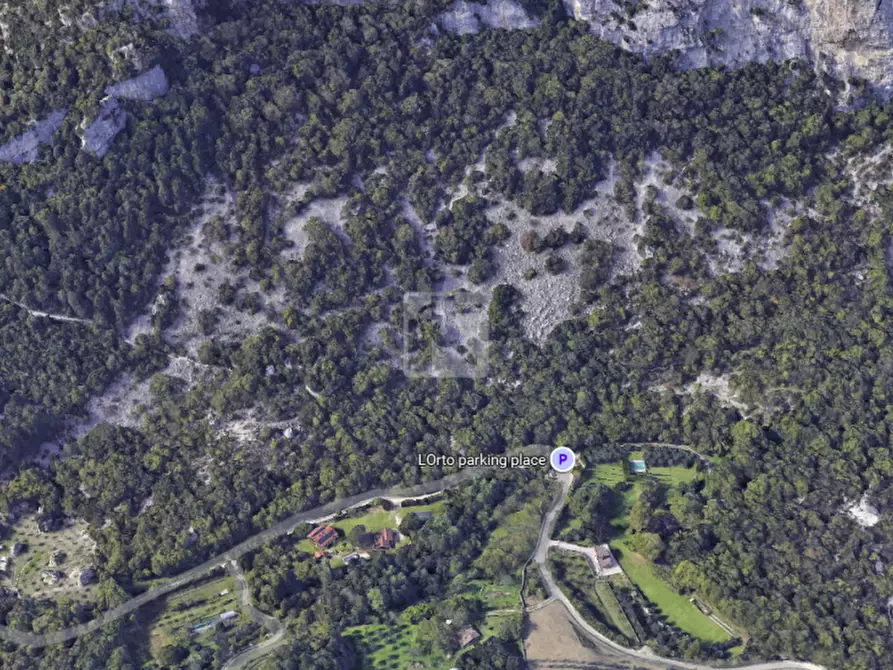 Immagine 1 di Terreno in vendita  a Arco