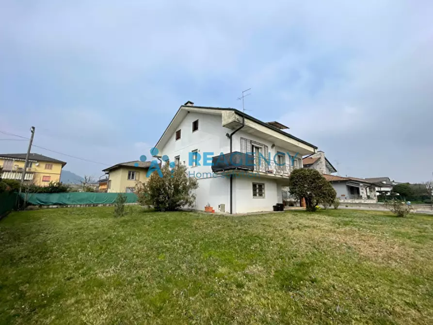 Immagine 2 di Casa indipendente in vendita  in Viale Milano a Creazzo