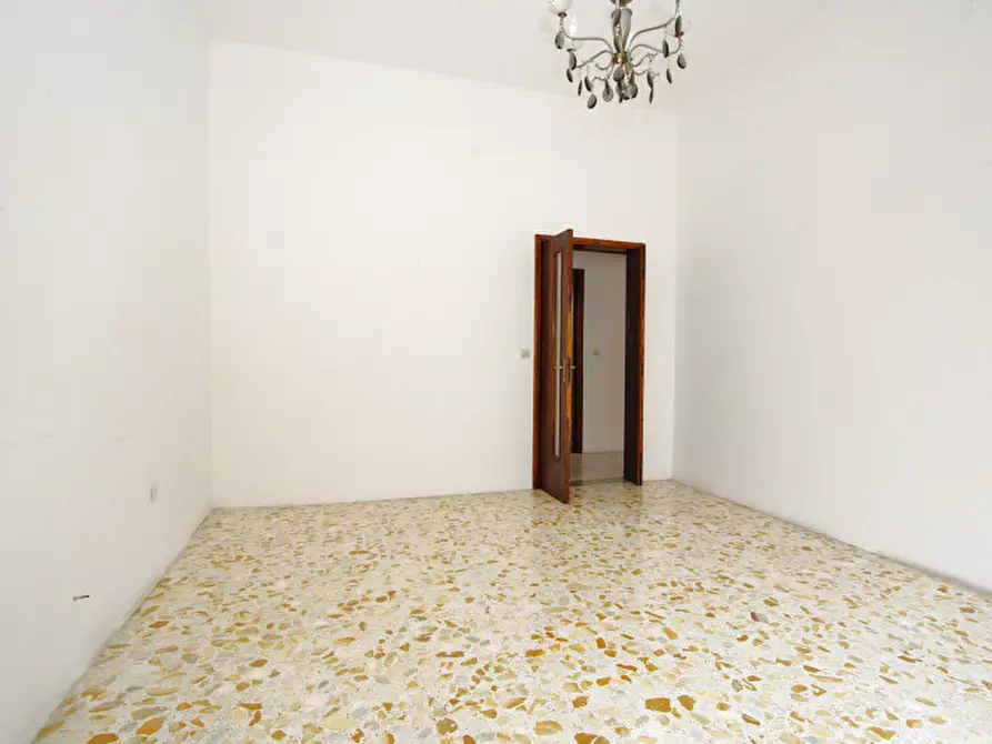 Immagine 11 di Casa indipendente in vendita  in Via Bernini a Matino