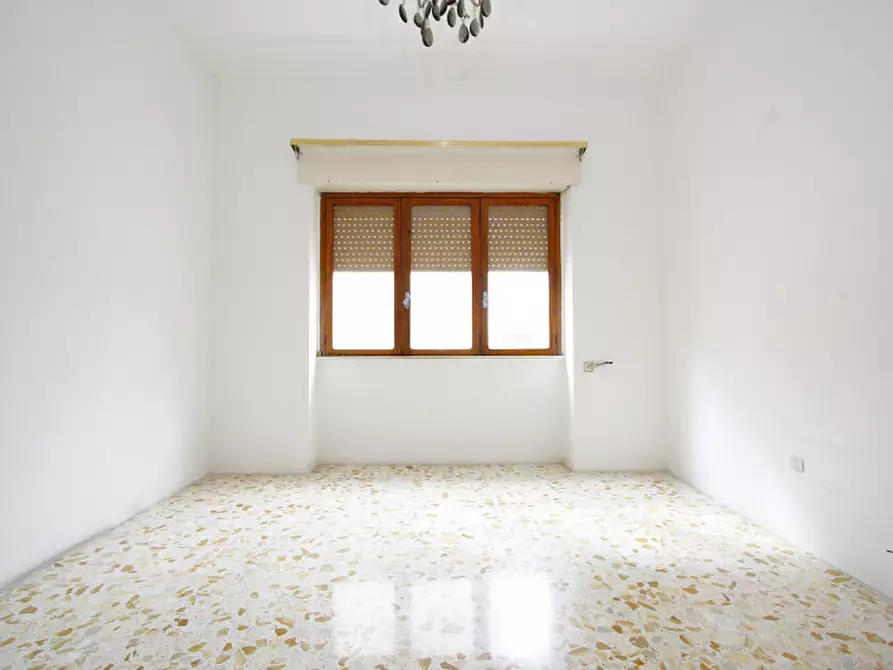 Immagine 12 di Casa indipendente in vendita  in Via Bernini a Matino