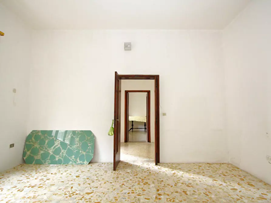 Immagine 14 di Casa indipendente in vendita  in Via Bernini a Matino