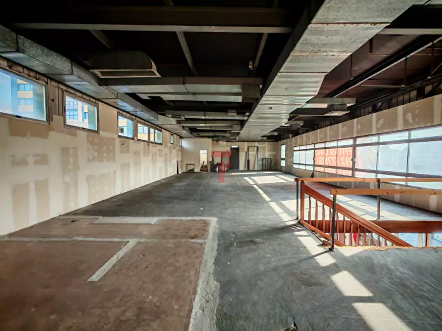 Immagine 3 di Ufficio in affitto  in Viale della Navigazione Interna a Padova