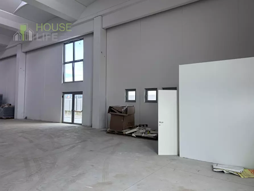 Immagine 8 di Capannone industriale in affitto  in Via dell'Economia a Thiene