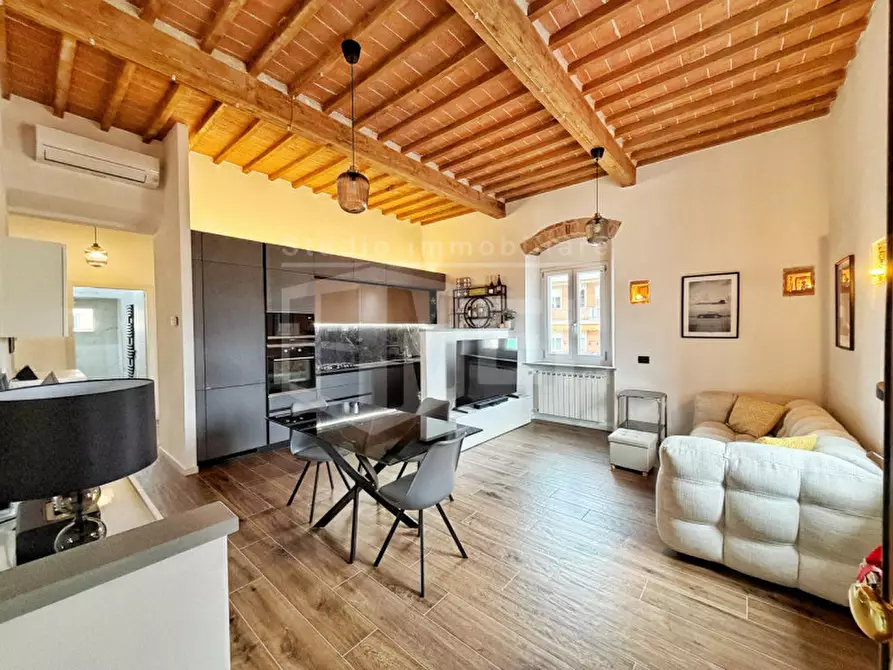 Immagine 8 di Appartamento in vendita  in Via Sant'Agostino a Livorno